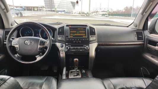Toyota Land Cruiser, 2011