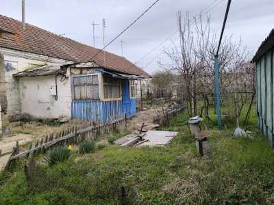 3-к квартира, 44 м2, 1/1 эт.