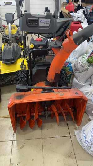 Продаю снегоуборщик husgvarna ST 268EP