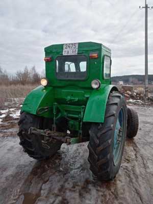 Т 40,лтз трактор с передком