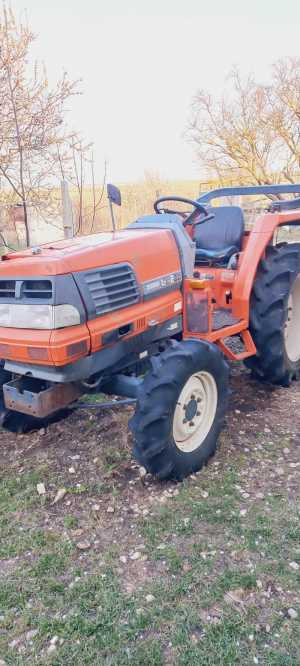 Продам мини-трактор Kubota, 2005 г. Япония