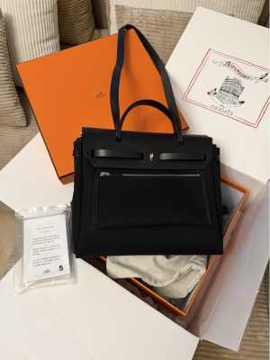 ����� Hermes Herbag 31