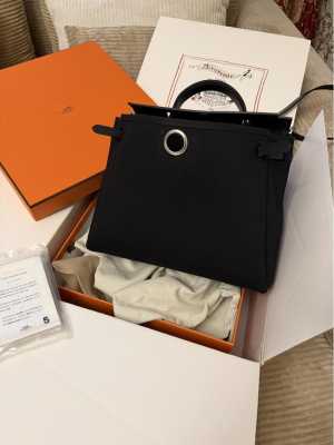 ����� Hermes Herbag 31