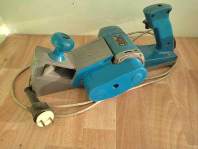 Рубанок электрический И35701Б-у2 ширина строгания 75 мм