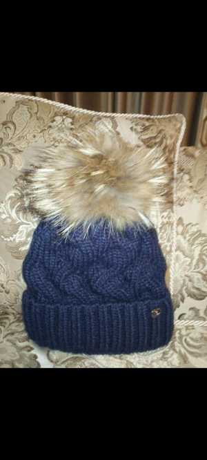 Вязаная шапка