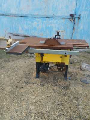 Деревообрабатывающий станок