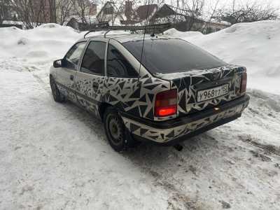 Opel Vectra, 1989