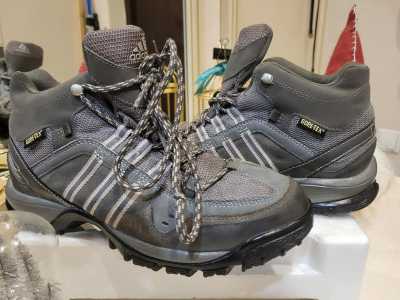 �������� Adidas, ������ 39, �����