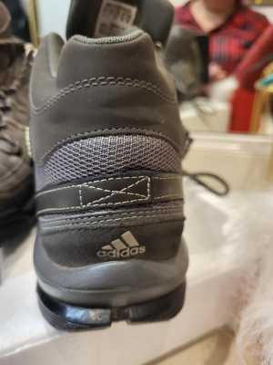 �������� Adidas, ������ 39, �����
