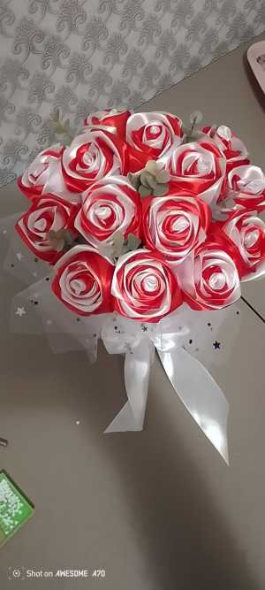 Оригиналы букеты из атласных лент для родных и близких