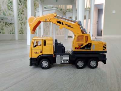 Игрушка экскаватор
