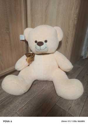Продам плюшевого мишку