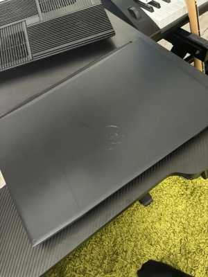 ������� MSI Katana 17B12