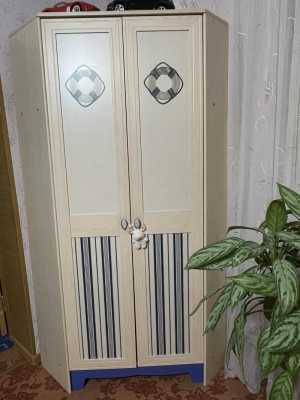 Шкаф угловой