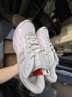 ��������� New Balance 1906W (�������� �� ������)