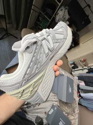 ��������� New Balance 1906 (�������� �� ������)