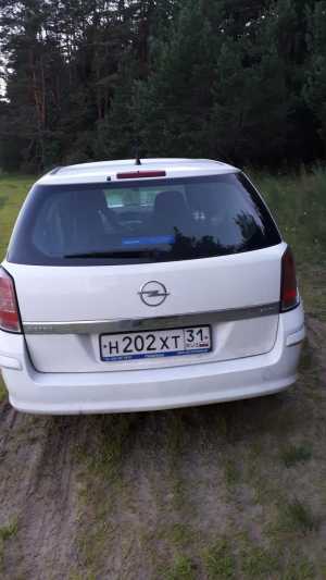 Opel Astra, 2010