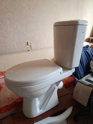 Новый унитаз