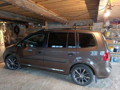 Volkswagen Touran, 2012