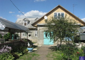 Земельный участок и дом в д.