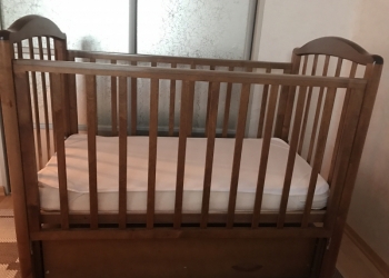 Продам детскую кроватку