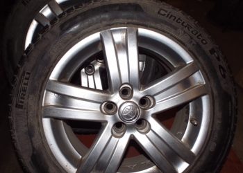 Комплект резины Pirelli 205/55 R16 на литых дисках 6,5jx16 б/у (пробег 6000 км)
