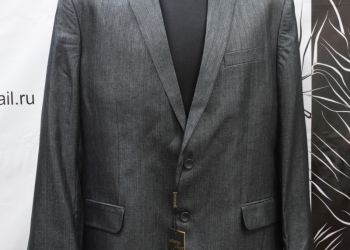 Костюм фабричный новый