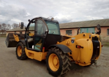 Погрузчик телескопический CASE TX140-45