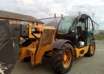 Погрузчик телескопический CASE TX140-45