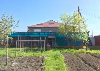 Дом, сельхозугодия 2,5 га