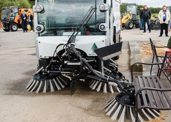 Вакуумно-щёточный подметальщик ВКМ 2020 (аналог Bucher CityCat)