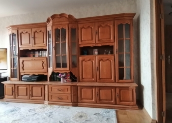 Продаётся стенка дубовая б/у производства Румынии
