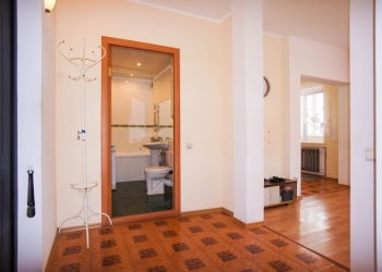 2-к квартира, 52 м2, 1/2 эт.