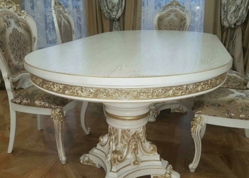 Столы и стулья