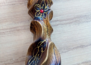 Ваза красивая обработка дерева