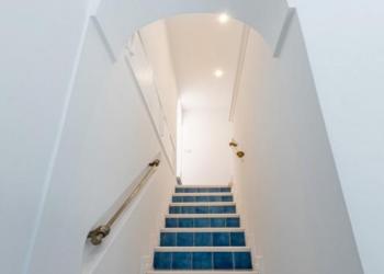 Облицовка лестниц плиткой