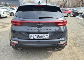 Kia Sportage 2.0 AT 150�.�. ������������ Luxe + Black Edition