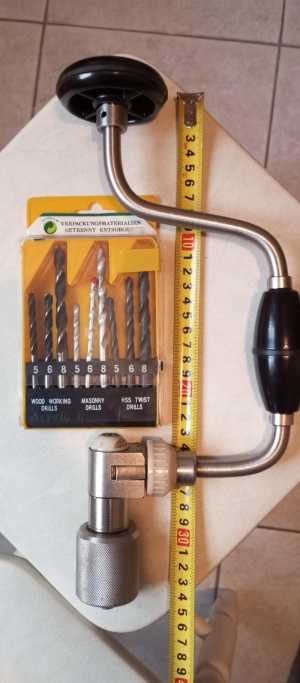 Коловорот дрель ручной + набор сверл.