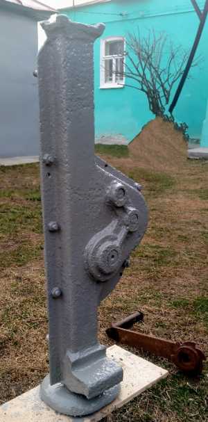 Домкрат редукторно-реечный