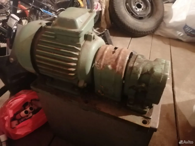 эл.двигатель с насосом