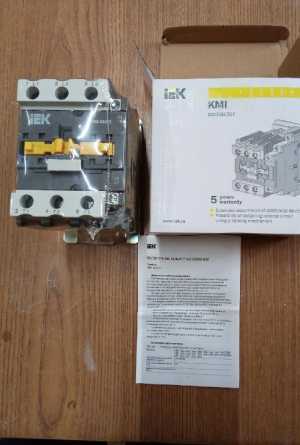 Контактор КМИ-34012 IEK