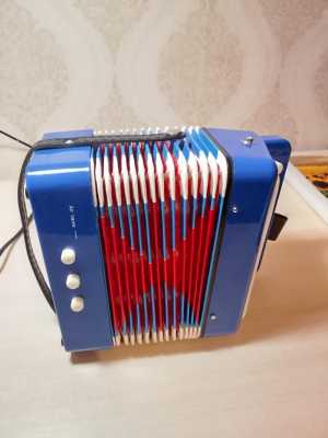 Продаю гармошку игрушка