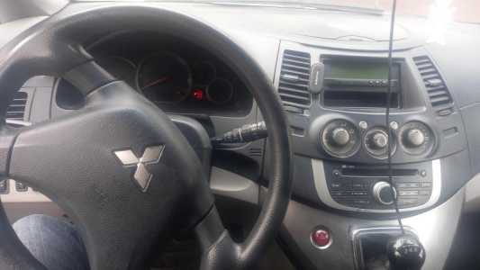 Mitsubishi,  GRANDIS