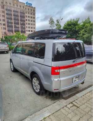Шикарный минивэн Mitsubishi Delica, 2010