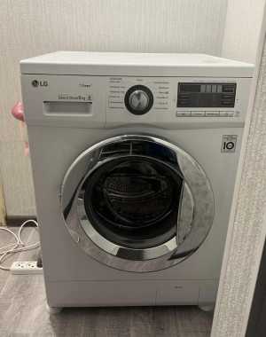 Стиральная машина LG на 8 кг