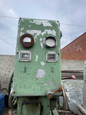 Координатно-расточной станок 2В440А