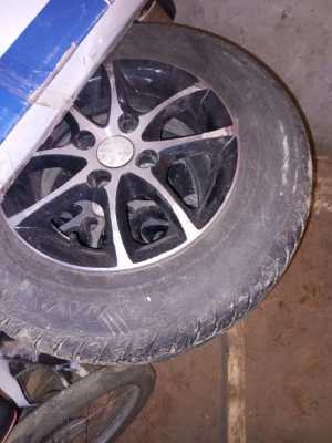 Продам комплект шин