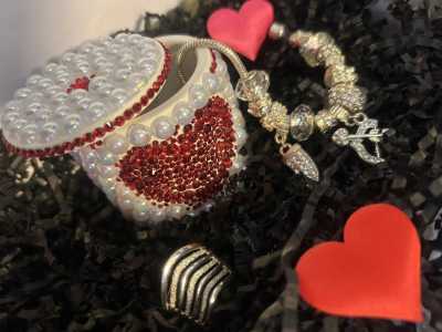 Изделия со стразами