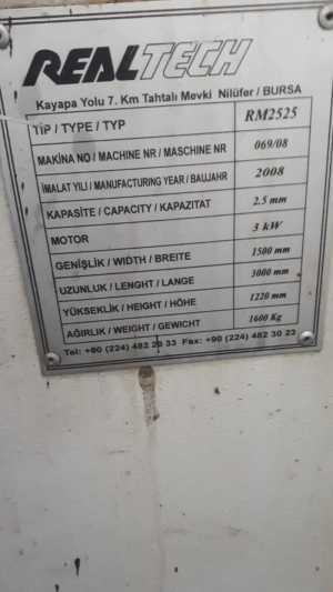 Гильотина REALTECH RM 25 25