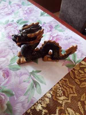 Фигурка змей